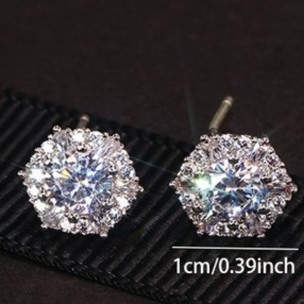*New* Sparkling Stud Earrings - Picture 5 of 5